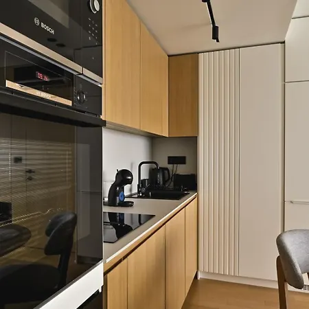 Escape - Genex Апартаменты Белград